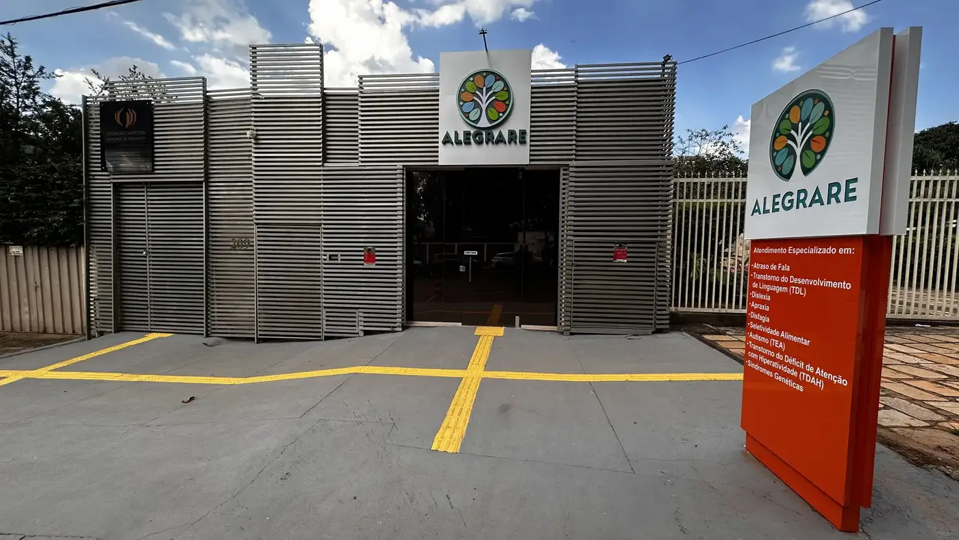 Fachada da Clínica Alegrare em Goiânia